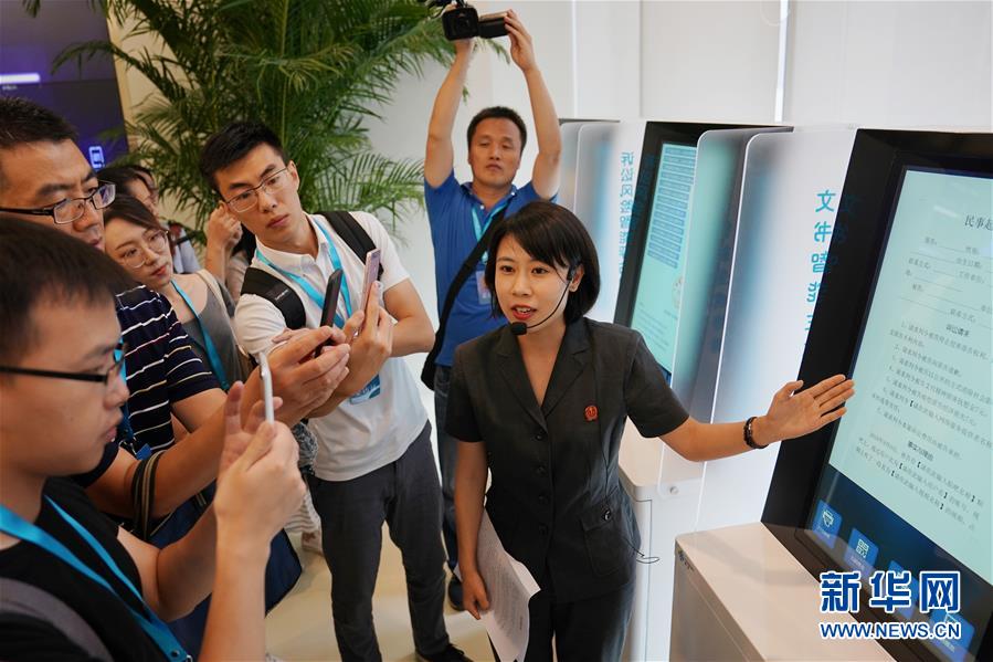 （新華全媒頭條&middot;圖文互動(dòng)）（1）潮起東方萬象新&mdash;&mdash;以習(xí)近平同志為核心的黨中央團(tuán)結(jié)帶領(lǐng)全黨全軍全國各族人民貫徹落實(shí)黨的十九大精神紀(jì)實(shí)