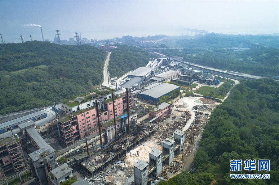 （新華全媒頭條&middot;圖文互動(dòng)）（6）潮起東方萬象新&mdash;&mdash;以習(xí)近平同志為核心的黨中央團(tuán)結(jié)帶領(lǐng)全黨全軍全國各族人民貫徹落實(shí)黨的十九大精神紀(jì)實(shí)