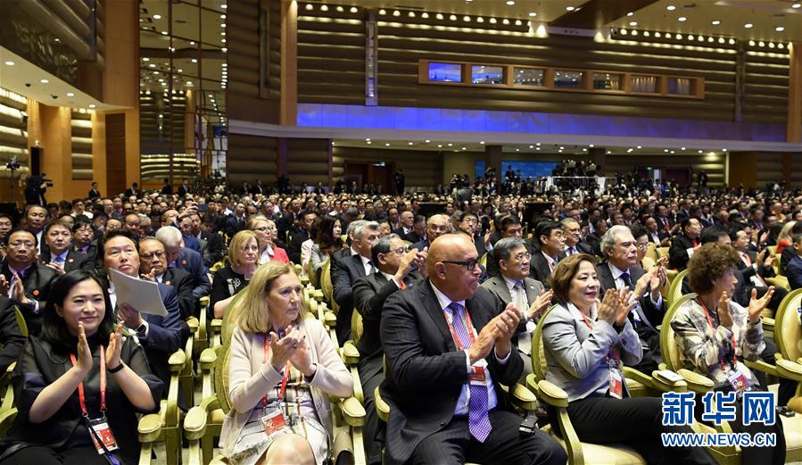 （新華全媒頭條&middot;圖文互動(dòng)）（12）潮起東方萬象新&mdash;&mdash;以習(xí)近平同志為核心的黨中央團(tuán)結(jié)帶領(lǐng)全黨全軍全國各族人民貫徹落實(shí)黨的十九大精神紀(jì)實(shí)