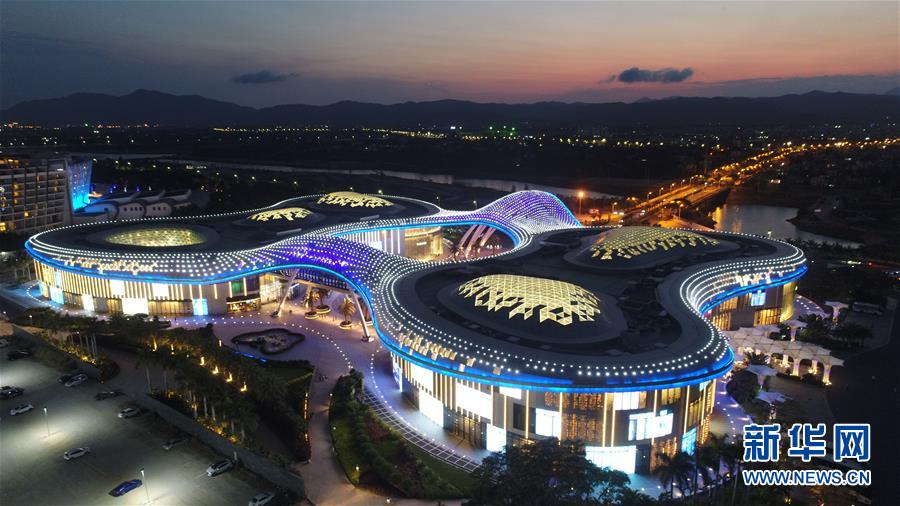 （在習(xí)近平新時(shí)代中國(guó)特色社會(huì)主義思想指引下&mdash;&mdash;新時(shí)代新作為新篇章&middot;總書(shū)記關(guān)切開(kāi)放事&middot;圖文互動(dòng)）（6）開(kāi)放的故事講不完&mdash;&mdash;海南開(kāi)放再&ldquo;提速&rdquo;