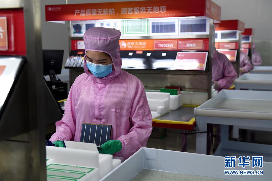 (在習(xí)近平新時代中國特色社會主義思想指引下——新時代新作為新篇章·習(xí)近平總書記關(guān)切事·圖文互動)(6)打好防控“主動仗”——各地精準(zhǔn)施策堅決遏制疫情蔓延