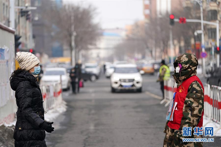 （習近平致敬的戰(zhàn)&ldquo;疫&rdquo;英雄&middot;志愿者篇&middot;圖文互動）（12）他們，微光成炬照征程