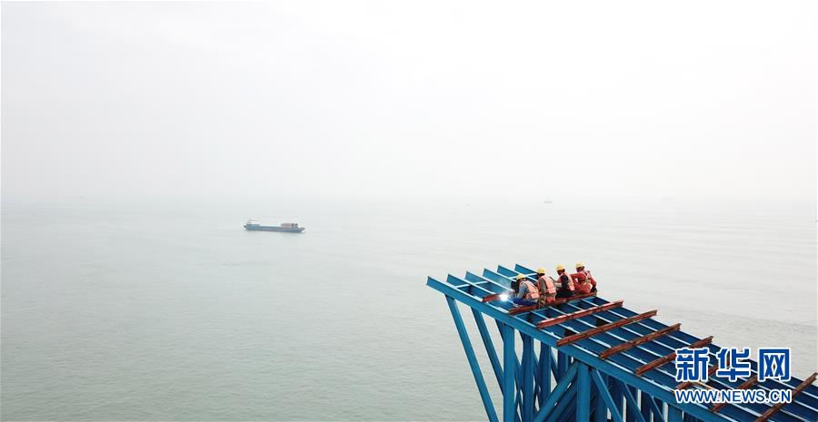 （在習近平新時代中國特色社會主義思想指引下&mdash;&mdash;新時代新作為新篇章&middot;習近平總書記關切事&middot;圖文互動）（2）新機遇、新引擎&mdash;&mdash;重大工程重大項目建設新動向觀察