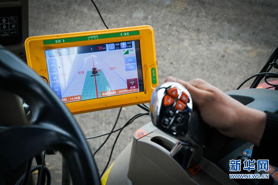 （在習(xí)近平新時(shí)代中國特色社會主義思想指引下&mdash;&mdash;新時(shí)代新作為新篇章&middot;習(xí)近平總書記關(guān)切事&middot;圖文互動）（3）讓農(nóng)民挑上&ldquo;金扁擔(dān)&rdquo;&mdash;&mdash;農(nóng)業(yè)現(xiàn)代化的生動實(shí)踐掃描