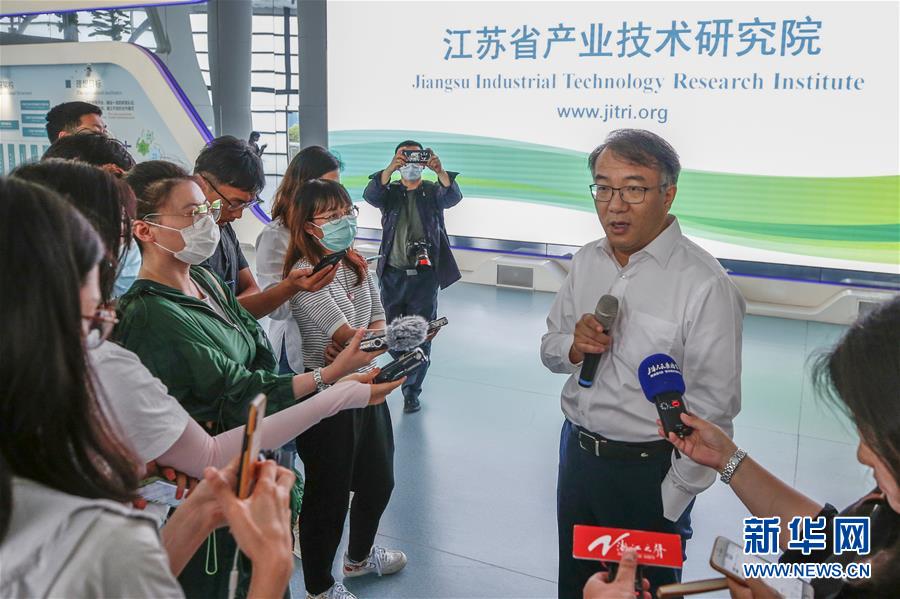 （在習(xí)近平新時(shí)代中國特色社會主義思想指引下&mdash;&mdash;新時(shí)代新作為新篇章&middot;習(xí)近平總書記關(guān)切事&middot;圖文互動(dòng)）（4）&ldquo;從0到1&rdquo;的堅(jiān)守與突破：攀登科學(xué)高峰的那些&ldquo;一生一事&rdquo;