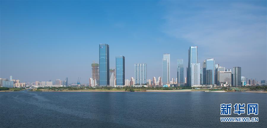 （在習(xí)近平新時(shí)代中國特色社會主義思想指引下&mdash;&mdash;新時(shí)代新作為新篇章&middot;習(xí)近平總書記關(guān)切事&middot;圖文互動）（2）我家大門常打開&mdash;&mdash;經(jīng)濟(jì)特區(qū)全方位對外開放故事