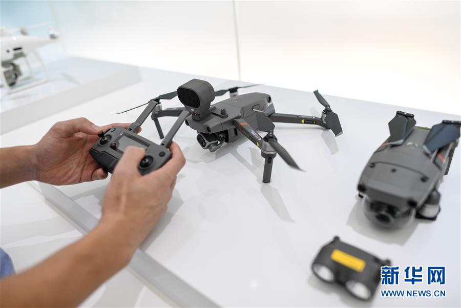 （在習(xí)近平新時(shí)代中國特色社會主義思想指引下&mdash;&mdash;新時(shí)代新作為新篇章&middot;習(xí)近平總書記關(guān)切事&middot;圖文互動）（7）我家大門常打開&mdash;&mdash;經(jīng)濟(jì)特區(qū)全方位對外開放故事