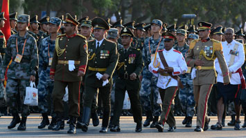 外軍方隊、代表隊準備集結