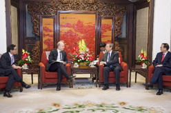 馬凱會見國際證監(jiān)會組織理事會主席、香港證監(jiān)會行政總裁歐達(dá)禮和香港證監(jiān)會主席唐家成