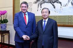 馬凱會(huì)見(jiàn)比利時(shí)副首相讓&middot;讓邦