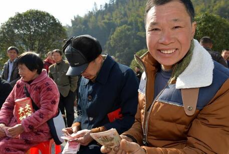 &ldquo;脫貧后，我們分紅了！&rdquo;