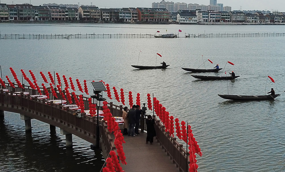 江南鄉(xiāng)村重現(xiàn)&ldquo;萬(wàn)家漁火&rdquo;鬧元宵習(xí)俗