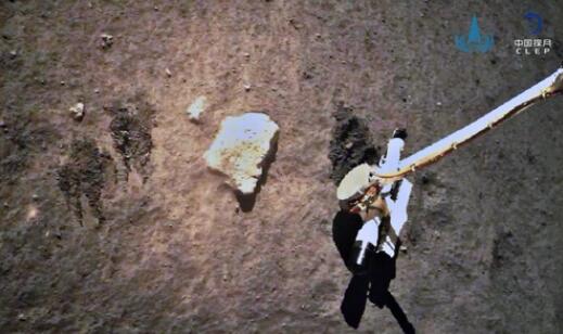 嫦娥五號探測器完成月面自動(dòng)采樣封裝 有效載荷工作正常