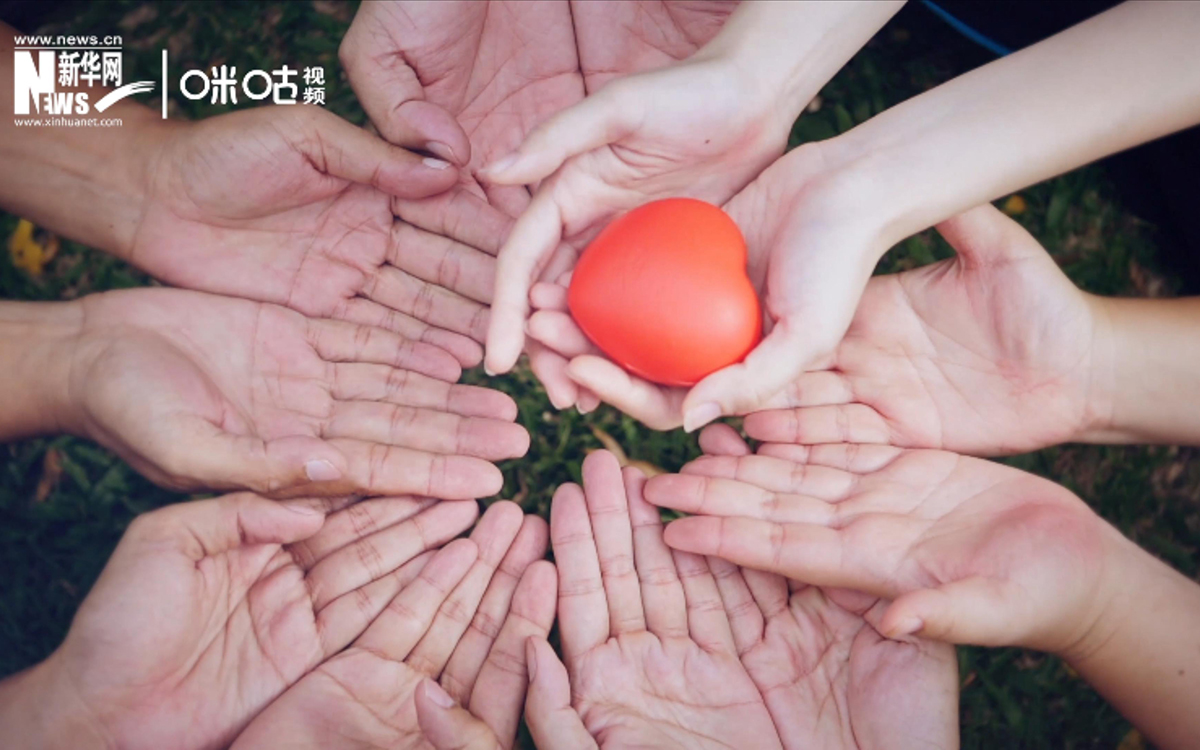 我們不僅要關(guān)注身體健康，更應(yīng)關(guān)注心理健康