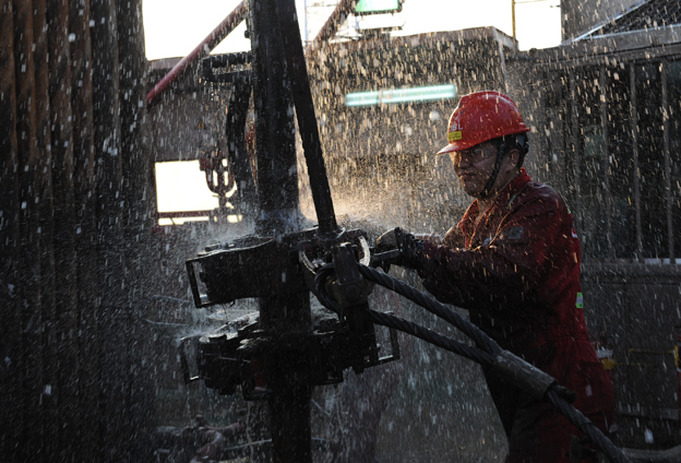 海上作業(yè)更多時刻是艱苦和孤獨(dú)。