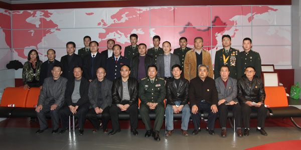 24任&ldquo;雷鋒班&rdquo;班長在新華網(wǎng)直播間