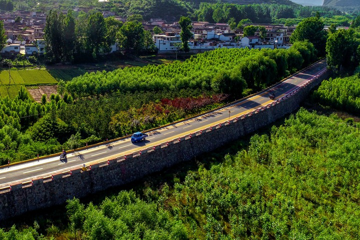 新華社社評(píng)：以優(yōu)異成績(jī)迎接新中國成立70周年