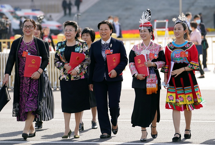 新華社社評(píng)：凝心聚力再出發(fā)，砥礪奮進(jìn)新征程 &mdash;&mdash;寫在十三屆全國(guó)人大三次會(huì)議閉幕之際