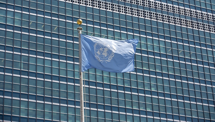 新華社評論員：建設(shè)和諧合作的國際大家庭&mdash;&mdash;評習(xí)近平主席在聯(lián)合國成立75周年紀念峰會重要講話