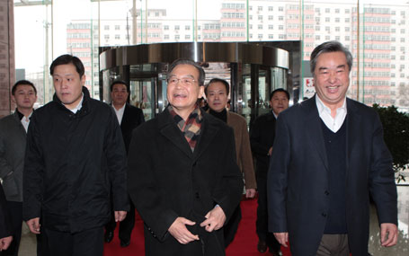 溫家寶抵達(dá)中國政府網(wǎng)、新華網(wǎng)