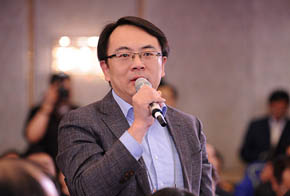 新華社、新華網(wǎng)記者提問