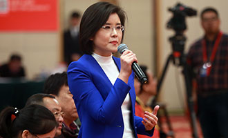 中央電視臺、中國國際電視臺記者提問