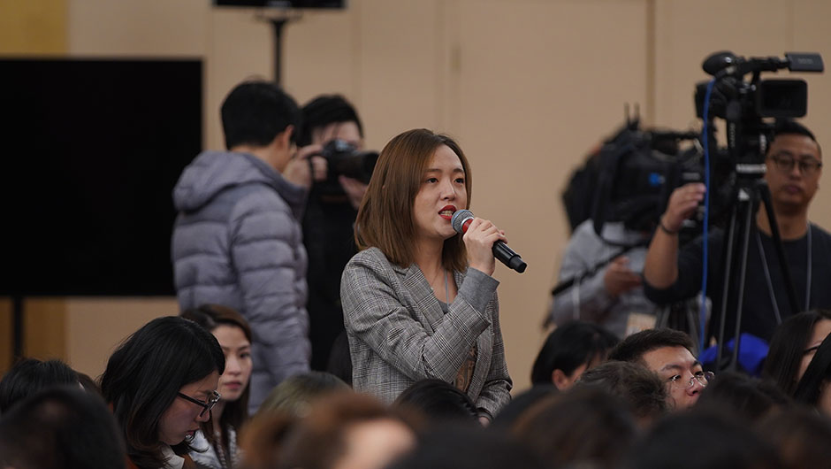 澎湃新聞?dòng)浾咛釂? /></a>   
<p><a href=