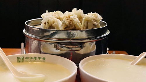 追夢(mèng)中國(guó)人｜王和茂：一碗&ldquo;頭腦&rdquo;，講述百年舌尖上的早餐