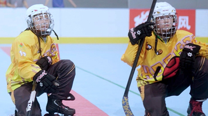 直播大灣區(qū)丨陸地冰球進(jìn)校園 來(lái)感受冰雪運(yùn)動(dòng)在南方的&ldquo;熱潮&rdquo;