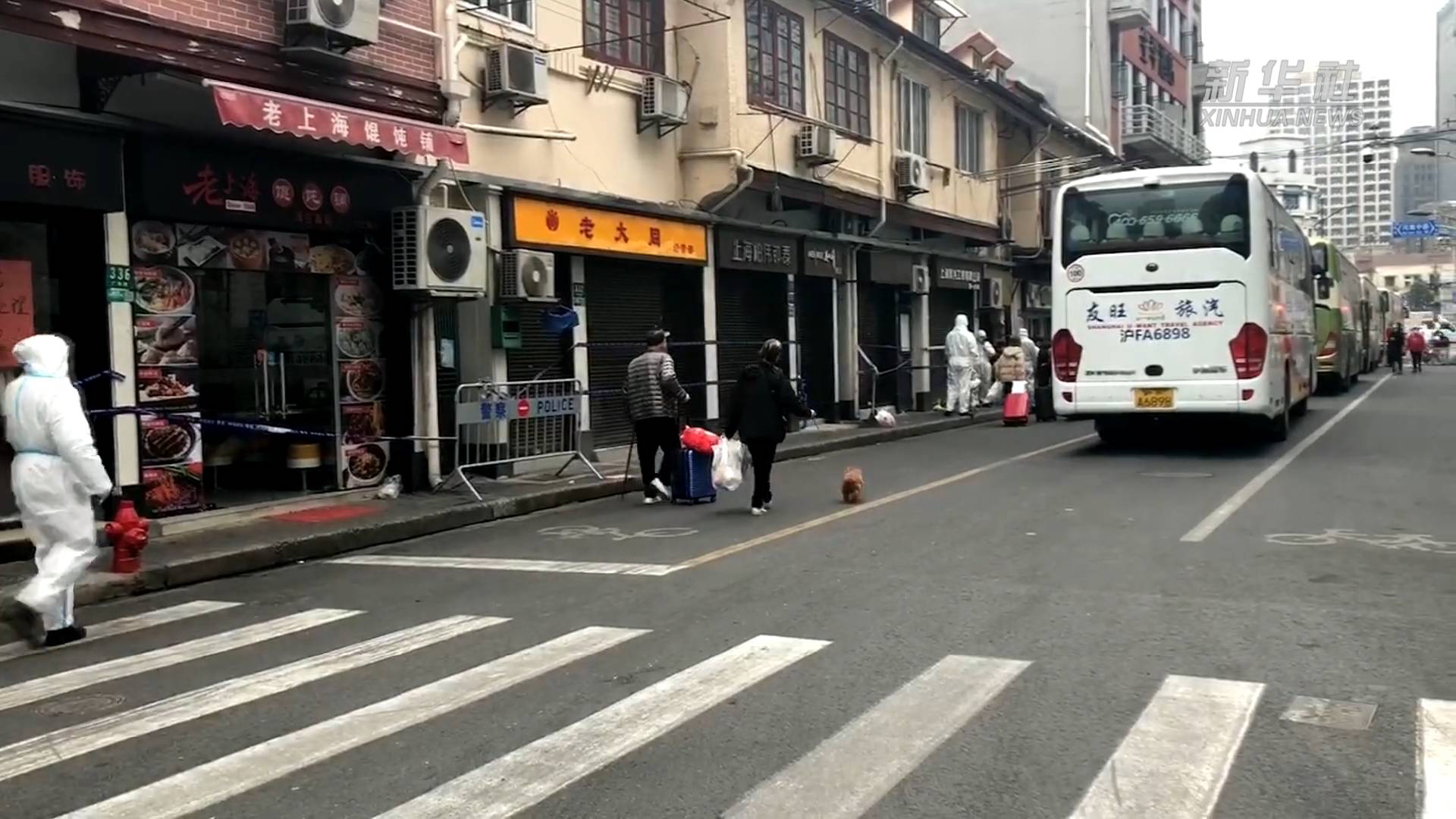 居民隔離可以帶寵物了，暖心！