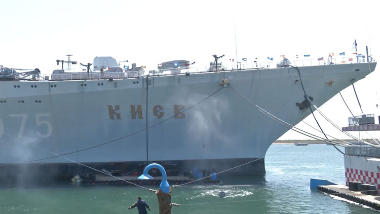 驚險刺激！打卡國內(nèi)唯一的航母主題公園，讓到場游客大呼過癮