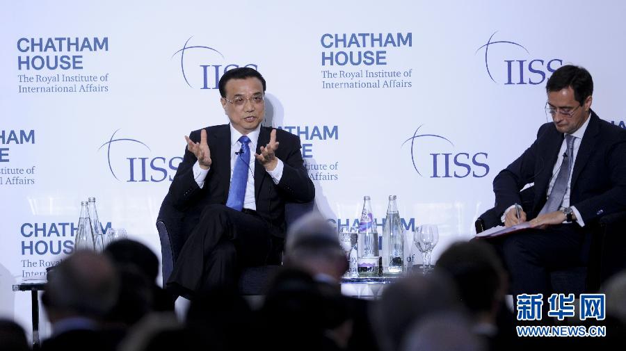 6月18日，國務(wù)院總理李克強(qiáng)在倫敦金融城市長官邸面向英國皇家國際問題研究所和國際戰(zhàn)略研究所兩大智庫發(fā)表題為《共建包容發(fā)展的美好世界》的演講。新華社記者 張鐸 攝 