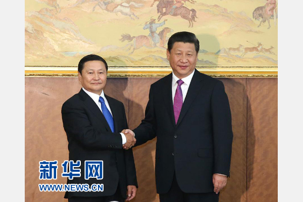 8月22日，國家主席習(xí)近平在烏蘭巴托會(huì)見蒙古國總理阿勒坦呼亞格。 新華社記者龐興雷攝 