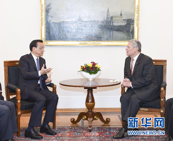 10月10日，國務(wù)院總理李克強(qiáng)在柏林會見德國總統(tǒng)高克。 新華社記者 李學(xué)仁 攝