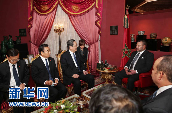 11月4日，中國全國政協(xié)主席俞正聲在非斯會見摩洛哥國王穆罕默德六世。 新華社記者 劉衛(wèi)兵 攝