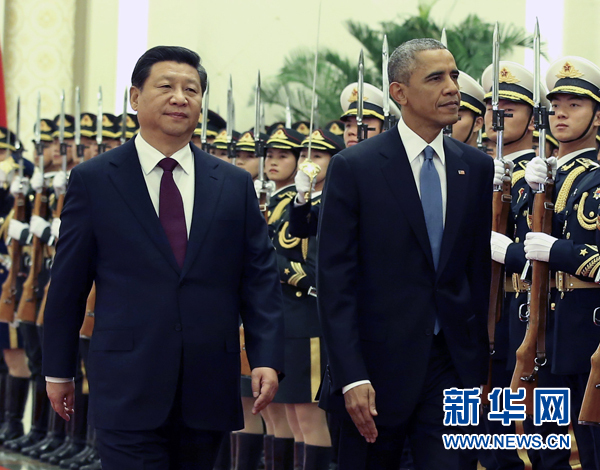 11月12日，國(guó)家主席習(xí)近平在北京人民大會(huì)堂舉行歡迎儀式，歡迎美國(guó)總統(tǒng)奧巴馬對(duì)中國(guó)進(jìn)行國(guó)事訪問(wèn)。 新華社記者 龐興雷 攝