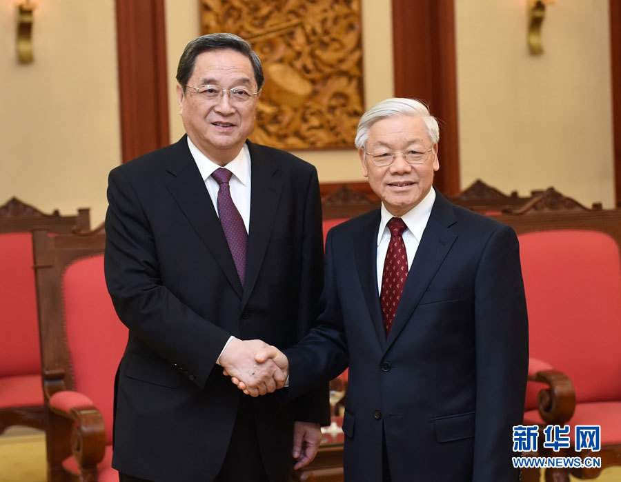 12月25日至27日，中共中央政治局常委、全國政協(xié)主席俞正聲對越南進行正式訪問。這是12月26日，俞正聲在河內(nèi)會見越共中央總書記阮富仲。 新華社記者劉建生攝