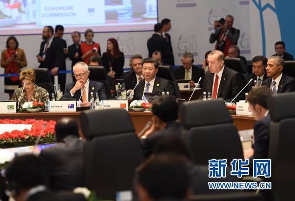 11月15日，國家主席習(xí)近平在土耳其安塔利亞出席二十國集團(tuán)領(lǐng)導(dǎo)人第十次峰會第一階段會議。 新華社記者李學(xué)仁攝 