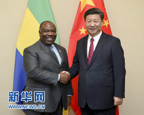 12月3日，國家主席習近平在約翰內斯堡會見加蓬總統(tǒng)邦戈。新華社記者 謝環(huán)馳 攝 