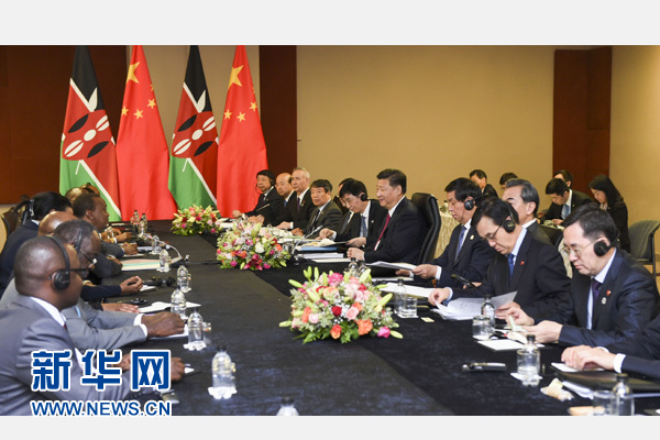 12月3日，國家主席習(xí)近平在約翰內(nèi)斯堡會見肯尼亞總統(tǒng)肯雅塔。新華社記者 謝環(huán)馳 攝