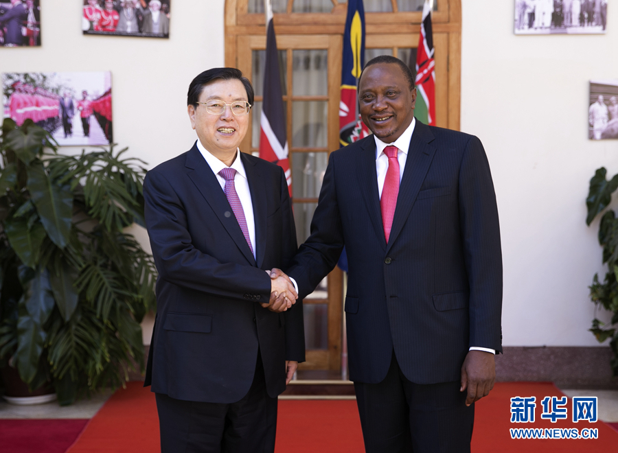 3月23日至26日，全國人大常委會委員長張德江對肯尼亞進(jìn)行正式友好訪問。這是3月24日，張德江在肯尼亞首都內(nèi)羅畢會見肯尼亞總統(tǒng)肯雅塔。 新華社記者馬占成攝