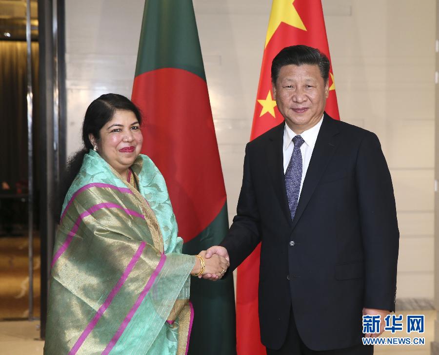 10月14日，國家主席習近平在達卡會見孟加拉國國民議會議長喬杜里。 新華社記者蘭紅光攝 