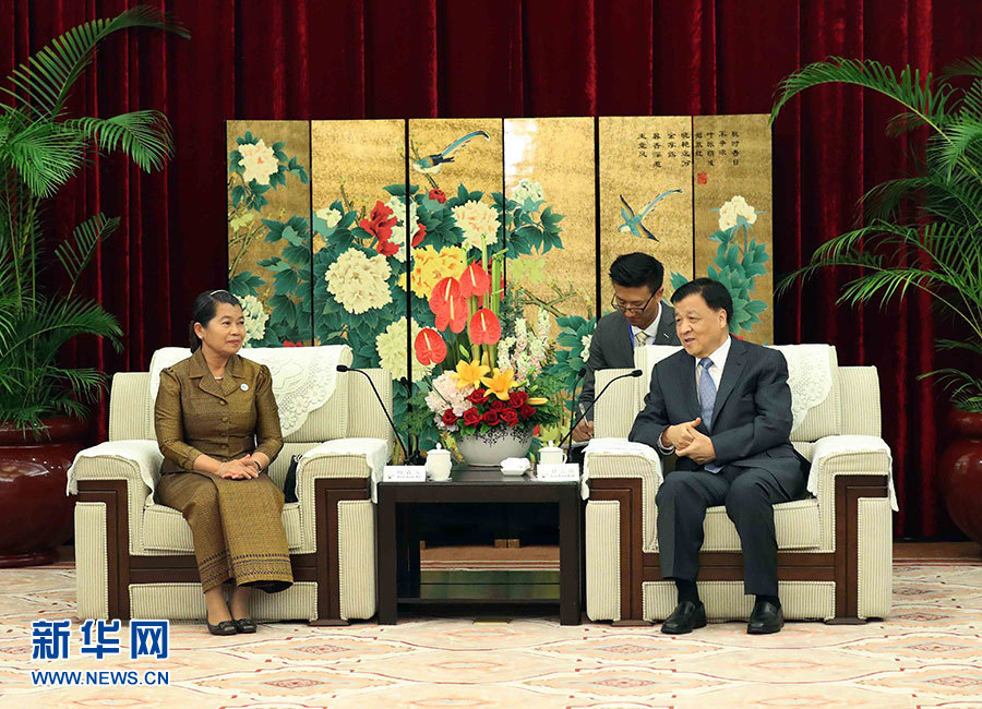 6月11日，中共中央政治局常委、中央書記處書記劉云山在福州會(huì)見來華出席金磚國家政黨、智庫和民間社會(huì)組織論壇的柬埔寨人民黨中央常委、副首相梅森安。新華社記者劉衛(wèi)兵攝