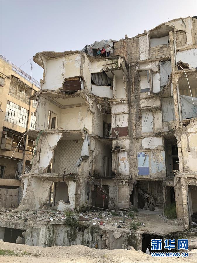 （國際&middot;圖文互動）（2）上學(xué)夢何處安放&mdash;&mdash;敘利亞女孩阿明娜的危樓生活