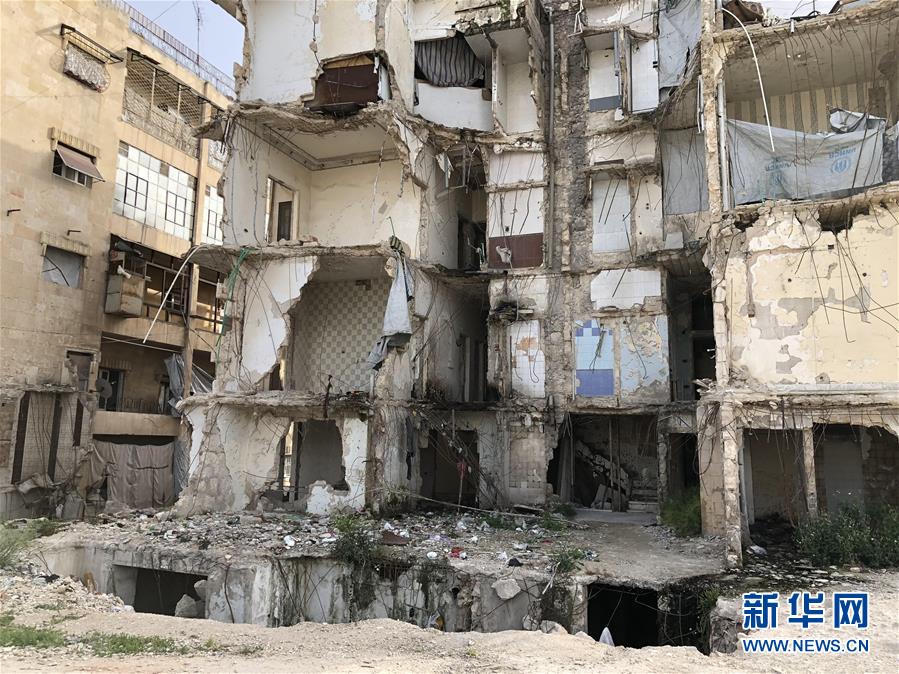 （國際&middot;圖文互動(dòng)）（7）上學(xué)夢何處安放&mdash;&mdash;敘利亞女孩阿明娜的危樓生活