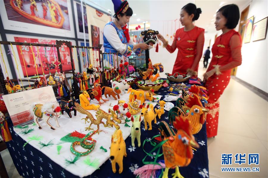 （國(guó)際）（10）&ldquo;中國(guó)紅&rdquo;海外閃爍 慶春節(jié)年味正濃