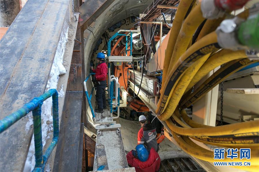 （習(xí)近平出訪配合稿&middot;圖文互動）（5）通訊：歷史悠久地鐵中的新力量&mdash;&mdash;中國公司助力莫斯科地鐵建設(shè)