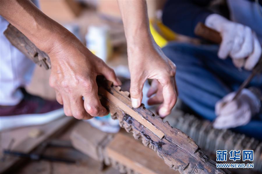 （習近平出訪配合稿&middot;圖文互動）（3）通訊：尼泊爾工藝家和中國文物修復師的歷史之約