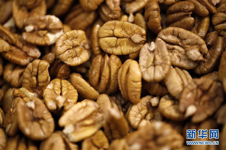 （國(guó)際&middot;圖文互動(dòng)）（9）通訊：期待美中盡早達(dá)成貿(mào)易協(xié)議&mdash;&mdash;颶風(fēng)和關(guān)稅夾擊下的美國(guó)山核桃種植戶盼重回中國(guó)市場(chǎng)