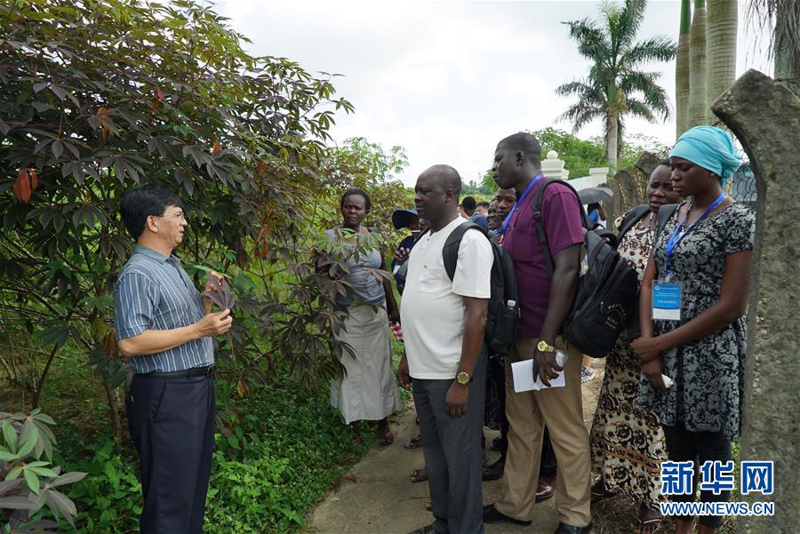 （在習近平新時代中國特色社會主義思想指引下&mdash;&mdash;新時代新作為新篇章&middot;總書記關(guān)切開放事&middot;圖文互動）（6）來中國&ldquo;學(xué)種地&rdquo;的&ldquo;洋學(xué)生&rdquo;